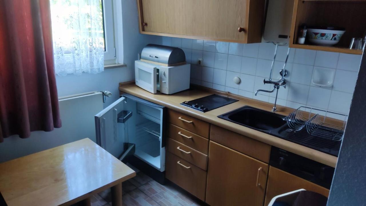 Kleine Unterkunft In Stuttgart-Muenchfeld Appartement Buitenkant foto